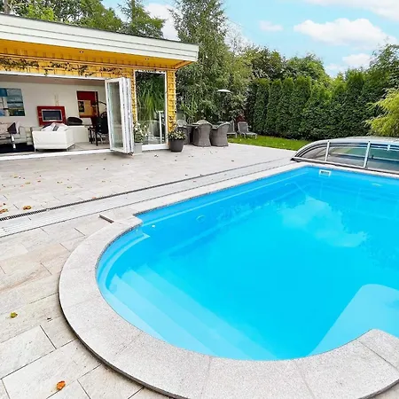 10 Person In Arendal-by Traum *